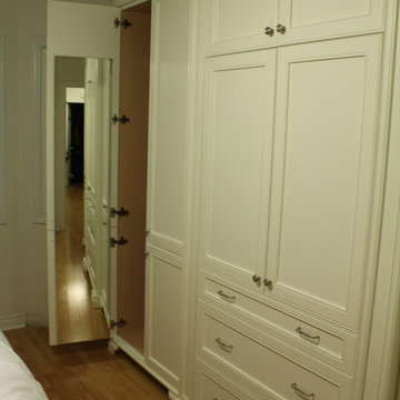 Kalmar Avenue - Bedroom Master Closet