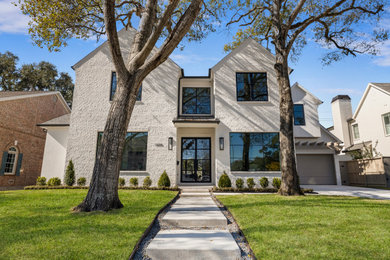 Inspiration for a transitional home design remodel in Houston