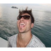 Roman Tee's photo