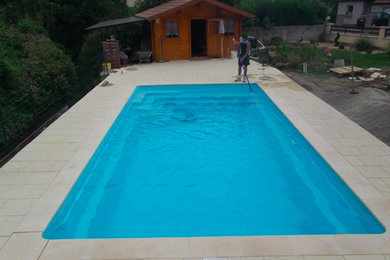Cette photo montre une piscine.