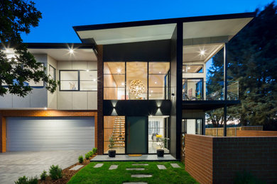 Inspiration for a contemporary home design in Canberra - Queanbeyan.