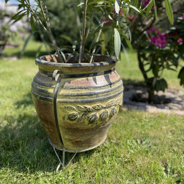 Garden and terrace pots