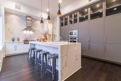 Example of a trendy kitchen design in Houston