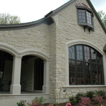 Luxury Lake Living