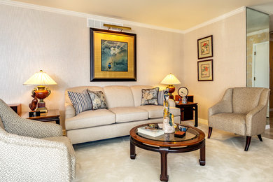 Elegant home design photo in Chicago