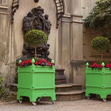 Versailles planter, Jardinier du Roi, French planters, orange tree planters Chat