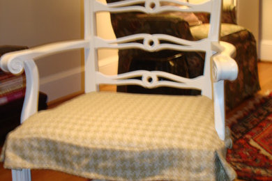 Inspiration for a small eclectic enclosed living room remodel in Baltimore