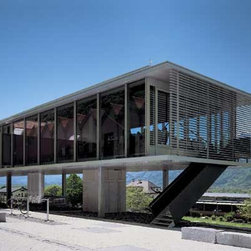 Steel windows and doors - Windows