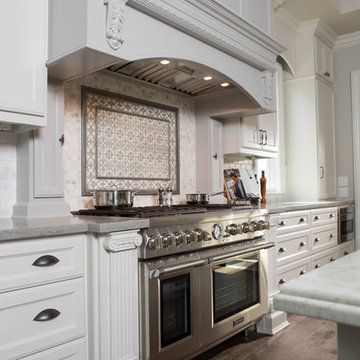 07 - Traditional Acadian Southern Kitchen Stove