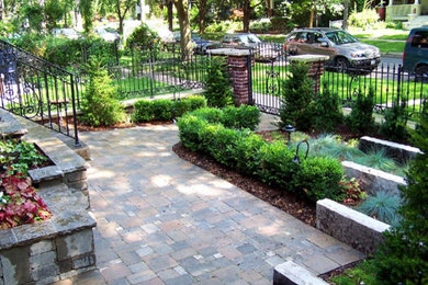 Inspiration for a timeless patio remodel in Toronto
