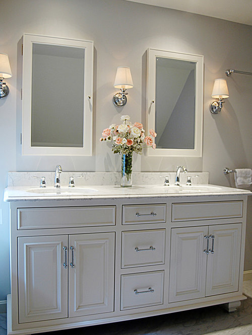 Top 100 Mid-Sized Traditional Bathroom Ideas & Remodeling Photos | Houzz
