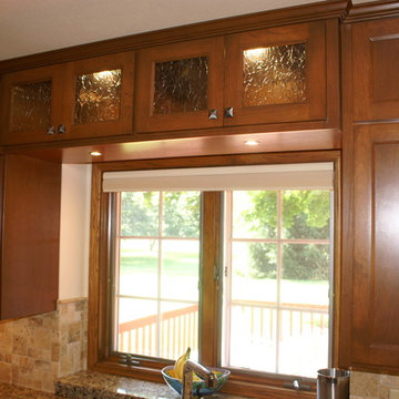 Waterfall glass uppers