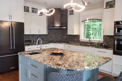 Inspiration for a contemporary kitchen remodel in Bridgeport