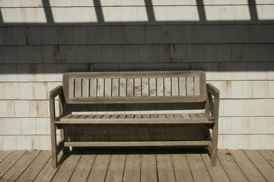 Example of a trendy deck design in Minneapolis