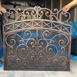 Lorena Liz Firescreen Free-standing - Fireplace Screens