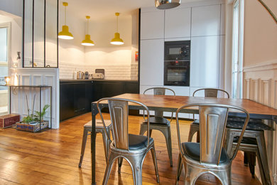 Idée de décoration pour une cuisine urbaine.