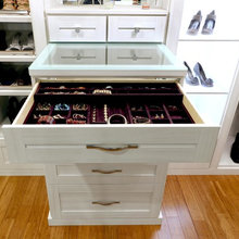 yuli closet
