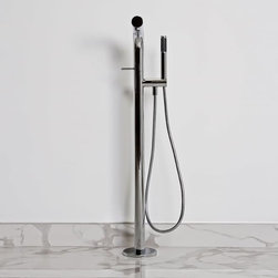LUSSO STONE BOLD ROUND FREESTANDING FLOOR STANDING SINGLE LEVER CHROME BATH SHOW - Products