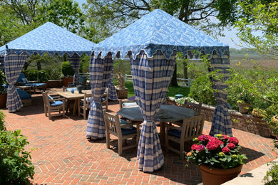 Inspiration for a timeless patio remodel in New York