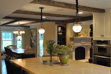 Example of a classic kitchen design in Minneapolis