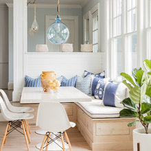 Contemporary Beach Cottage Great Room