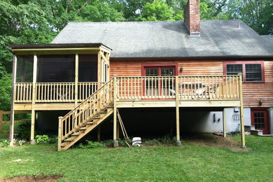 Inspiration for a rustic deck remodel in New York