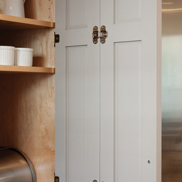 Farmhouse Kitchen with a Mid-Century Twist