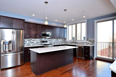 Kitchen - transitional kitchen idea in Philadelphia