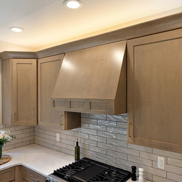 Starmark Farmington Maple Biscotti Kitchen