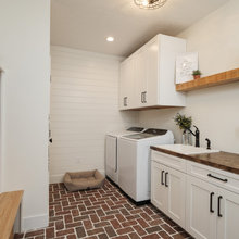 Suz laundry room