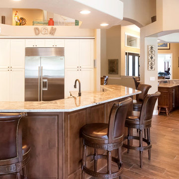 Lowes Oviedo 1140 Schuler Kitchen by Designer Michael Gilliam. PSI: Angie Llenza