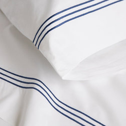 Hotel 3-Line Stitch 800 Thread Count Percale - Bedding