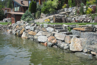 Example of a classic exterior home design in San Diego