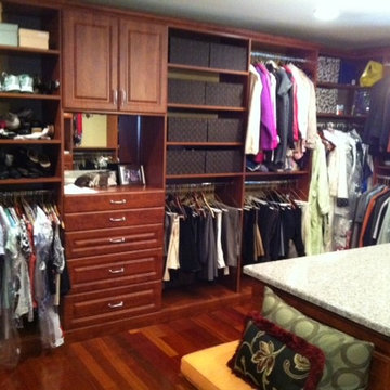 CLOSET ORGANIZERS