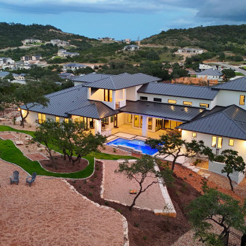 Modern: 4,950 ft², 4 BR/4 BA/2 ST home