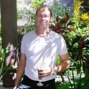 Roger Akinss foto
