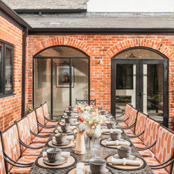 REDMERE HALL - Garden Dining & Patio Tables