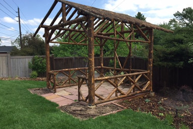 Home design - rustic home design idea in Denver