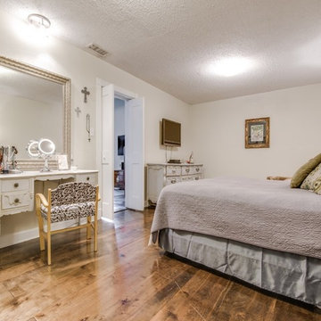 215 W Laurel St, San Antonio, TX