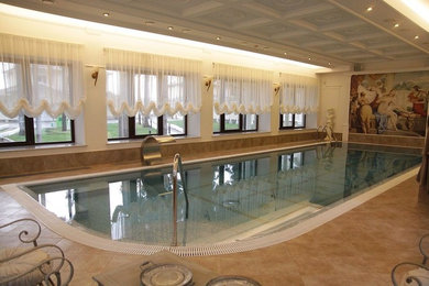 Modelo de piscina tradicional grande rectangular