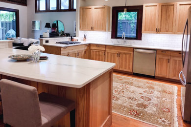 Example of a minimalist kitchen design in Austin