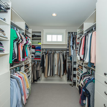 Bloomsburg - Master Bedroom Closet