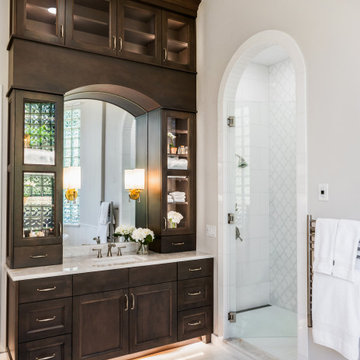 Golf Club Drive - His and Hers En Suite