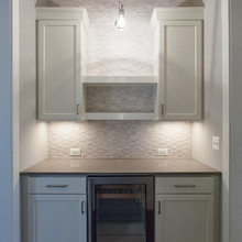 butlers pantry/pantry
