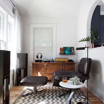 Hyde Park Bungalow Listening Niche with Minotti Blake Soft