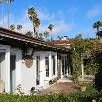 Copper Rain Gutters, Brentwood, K-5 with Round Downspouts and Heavy Rain Chain
