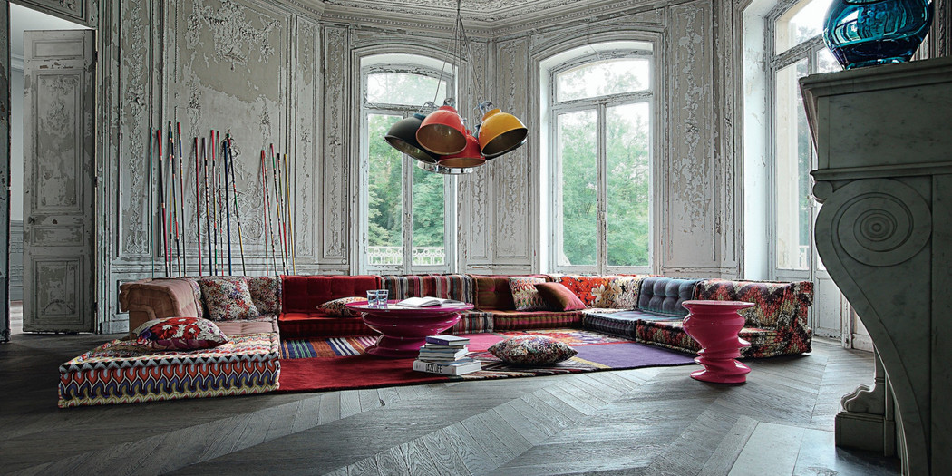 「Roche Bobois」ロッシュ ボボアストライプデザインの円形テーブル Roche Bobois」ロッシュ ボボアストライプデザインの円形テーブル