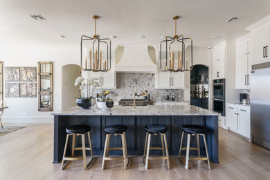 Houzz TV: Tour a Designer’s Glam Home With an Open Floor Plan