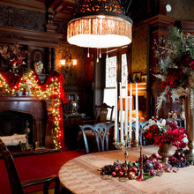 NEW YORKS WILDERSTEIN HOUSE DRESSES UP FPR CHRISTMAS