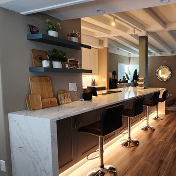 Beautiful Modern Kitchen Remodel Done in Two-Tone Color Cabinets